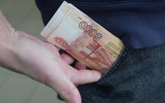 Жительница Слободского района едва не лишилась 2 млн рублей. Как её запугали мошенники?